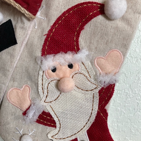 Annie’s Attic Christmas tree skirt W/ 2 Decorative Stockings Snowman & Santa. - Picture 12 of 15
